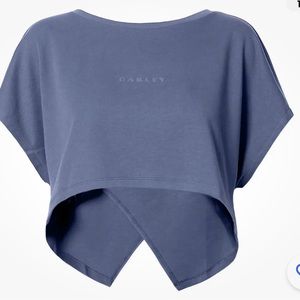 Oakley Women 2X Luxe Crop Top In Aqua blue Foam Tee performance active XXL